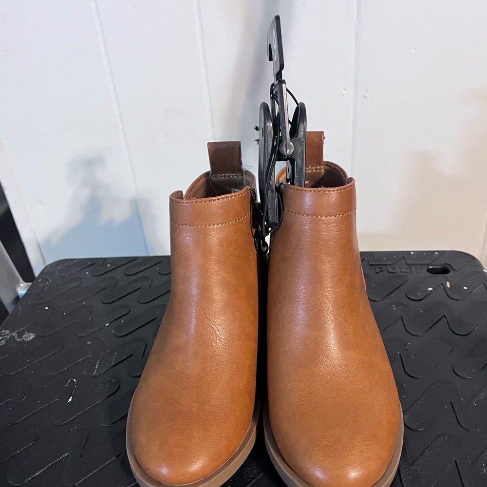 Little girls, chestnut, brown ankle boots toddler, girls size 9